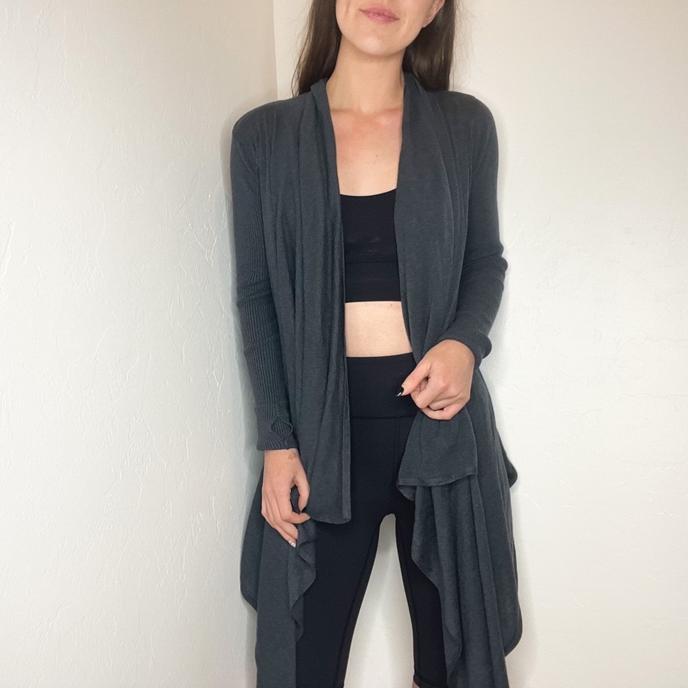 Lululemon Athletica Universal Wrap Medium Grey Long Flowy Cardigan Sweater 4